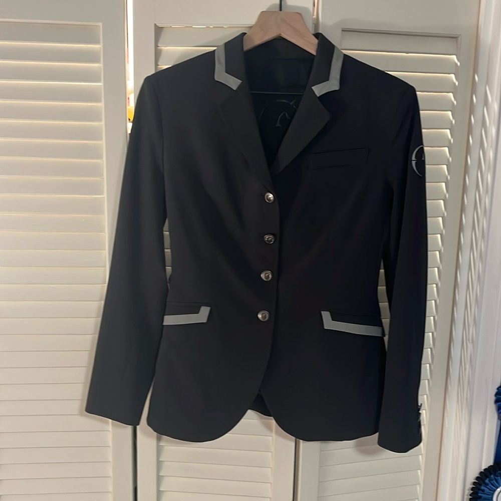 Vestrum Show Coat